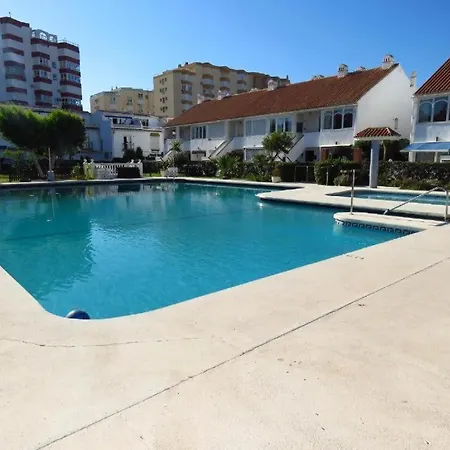 Calle Marbella Chalet With Garden By تورّوكس كوستا